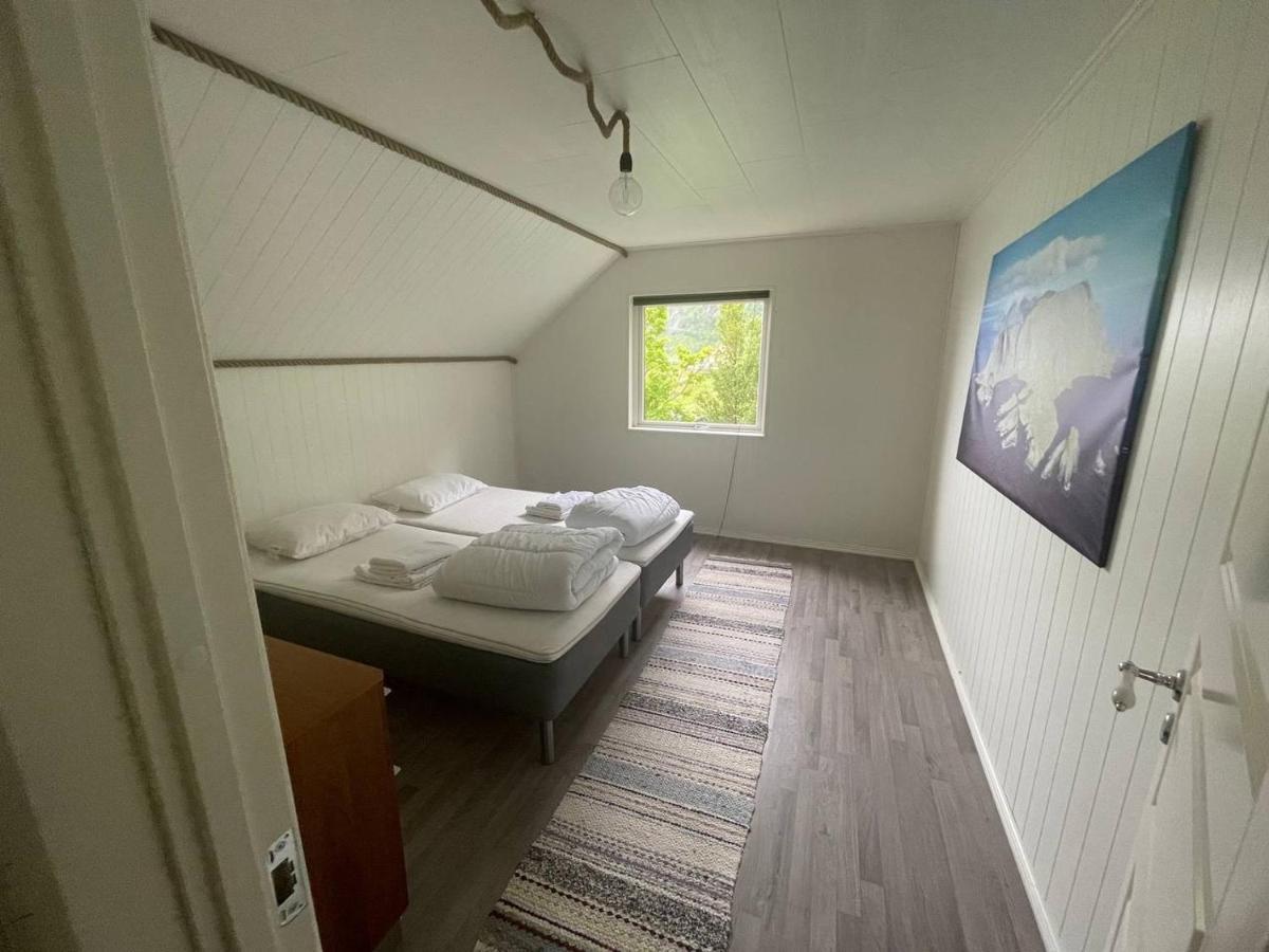 Apartments Reine Lofoten エクステリア 写真